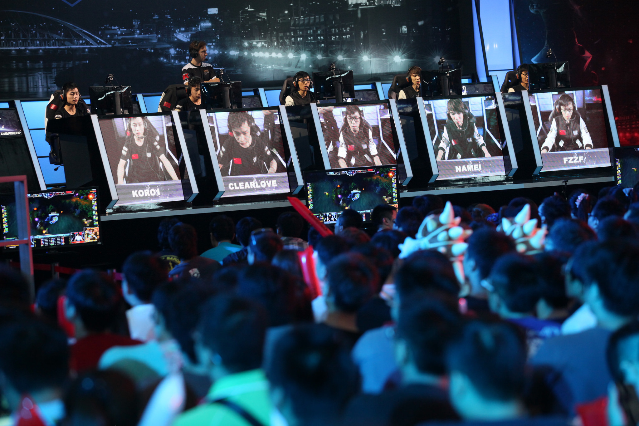 2025年英雄联盟全球总决赛：巅峰对决，谁能问鼎冠军宝座？